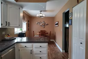 834 Shawnee Trail, Lake in the Hills, IL 60156 - Photo 25