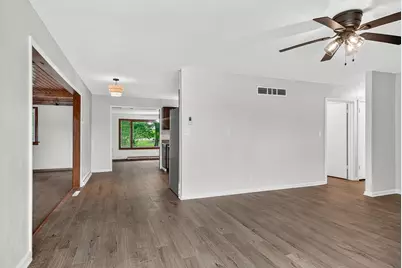 576 Timber Hills Drive, Freeport, IL 61032 - Photo 13