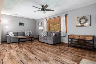608 N 2nd St, Holcomb, IL 61043 - Photo 5