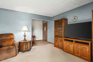 215 Lynne Ln, Belvidere, IL 61008 - Photo 9