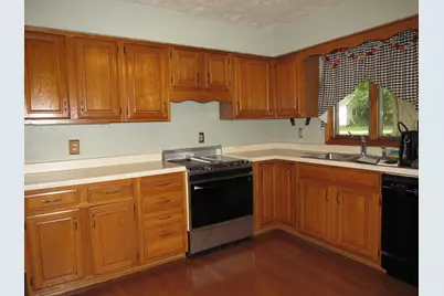 310 W 3rd Street, Pecatonica, IL 61063 - Photo 9