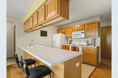 7944 Royal Oaks Road, Rockford, IL 61107 - Photo 11