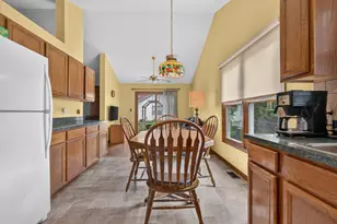 2400 Winfield Ln, Belvidere, IL 61008 - Photo 15