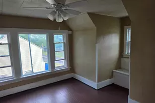 856 W American St, Freeport, IL 61032 - Photo 5