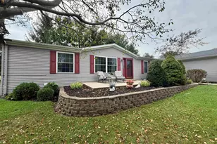 5683 Buttercup Ln, Machesney Park, IL 61115 - Photo 1