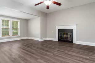 229 N Gardiner Ave, Rockford, IL 61107 - Photo 7
