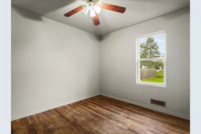 1007 E Hosmer Street, Loves Park, IL 61111 - Photo 11