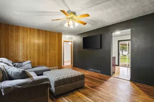 1007 E Hosmer St, Loves Park, IL 61111 - Photo 5