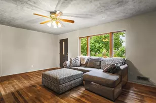 1007 E Hosmer St, Loves Park, IL 61111 - Photo 7