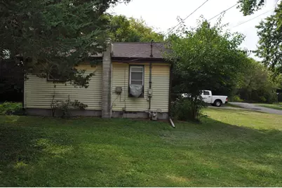 1319 E Lasalle Street, Freeport, IL 61032 - Photo 3