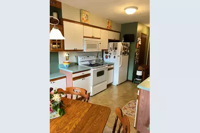 600 Kiwanis Court  #2, Freeport, IL 61032 - Photo 7