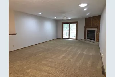 5811 Elaine Drive, Rockford, IL 61108 - Photo 3