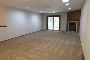 5811 Elaine Dr, Rockford, IL 61108 - Photo 3