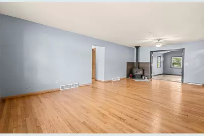 5655 Santa Fe Trail, Rockford, IL 61109 - Photo 5