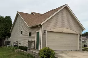 101 E Provost, Lena, IL 61048 - Photo 3