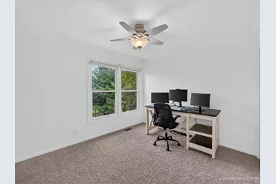 221 Julie Lane, Hampshire, IL 60140 - Photo 9