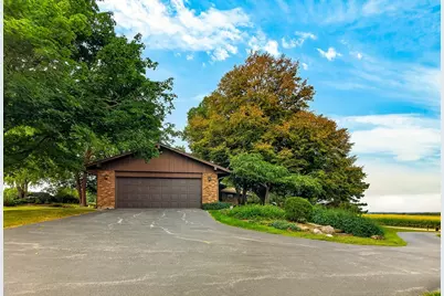 5723 N Mulford Road, Monroe Center, IL 61052 - Photo 3