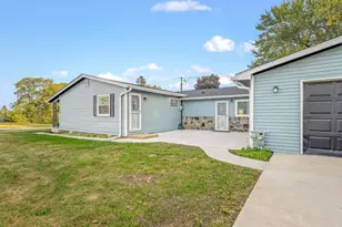 2205 Clover Ave, Rockford, IL 61102 - Photo 5