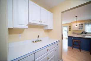 5421 Regents Park Rd, Rockford, IL 61107 - Photo 9
