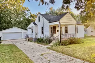 715 River Ln, Loves Park, IL 61111 - Photo 1