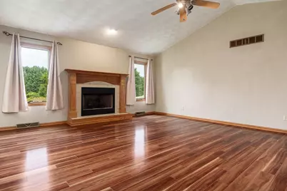 6582 Deer Isle Drive, Cherry Valley, IL 61016 - Photo 7