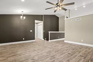 1038 Tebala Blvd, Rockford, IL 61108 - Photo 3