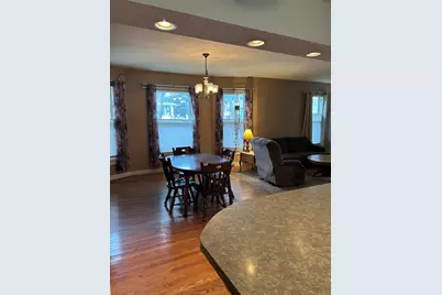 203 E Jefferson Street, Freeport, IL 61032 - Photo 17