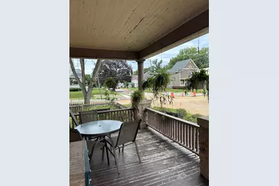 203 E Jefferson Street, Freeport, IL 61032 - Photo 5