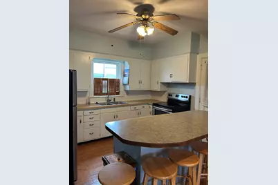 203 E Jefferson Street, Freeport, IL 61032 - Photo 19