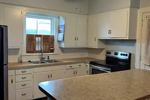 203 E Jefferson St, Freeport, IL 61032 - Photo 19