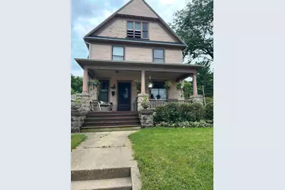 203 E Jefferson Street, Freeport, IL 61032 - Photo 3