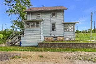 109 Webster Ave, Rockford, IL 61102 - Photo 17