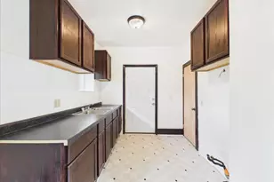 109 Webster Ave, Rockford, IL 61102 - Photo 9