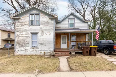 1247 S Chicago Avenue, Freeport, IL 61032 - Photo 1