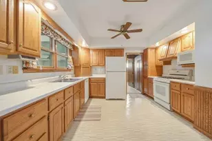 405 E 3rd St, Rock Falls, IL 61071 - Photo 7