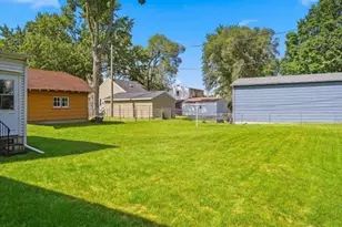 405 E 3rd St, Rock Falls, IL 61071 - Photo 25
