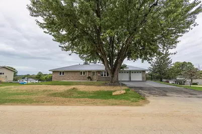 913 Arrowhead Drive, East Dubuque, IL 61025 - Photo 1