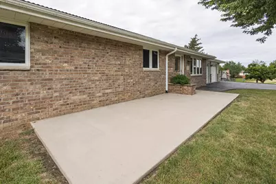 913 Arrowhead Drive, East Dubuque, IL 61025 - Photo 39
