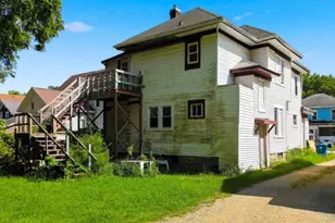 715 W 2nd, Dixon, IL 61021 - Photo 3