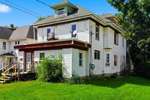 715 W 2nd, Dixon, IL 61021 - Photo 1