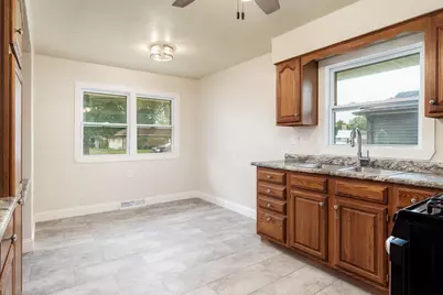 2411 Barton Boulevard, Rockford, IL 61103 - Photo 11