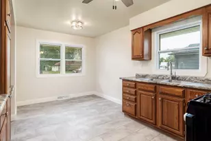 2411 Barton Blvd, Rockford, IL 61103 - Photo 11