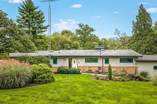 7380 Kinnikinnick Dr, Roscoe, IL 61073 - Photo 3