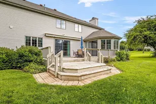 5323 Regents Park Rd, Rockford, IL 61107 - Photo 7