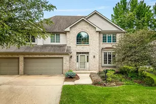 5323 Regents Park Rd, Rockford, IL 61107 - Photo 1