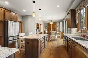 5323 Regents Park Rd, Rockford, IL 61107 - Photo 9