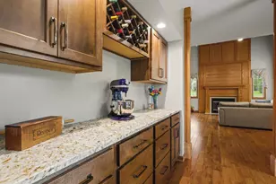 5323 Regents Park Rd, Rockford, IL 61107 - Photo 11