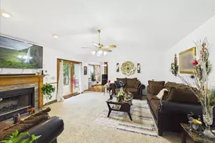 7762 Towermont Dr, Rockford, IL 61102 - Photo 15
