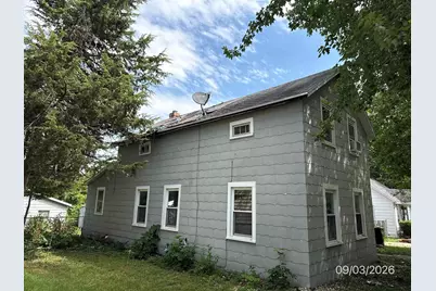 620 W Ringold Street, Freeport, IL 61032 - Photo 3