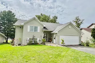 134 NE Valhalla Dr, Poplar Grove, IL 61065 - Photo 3